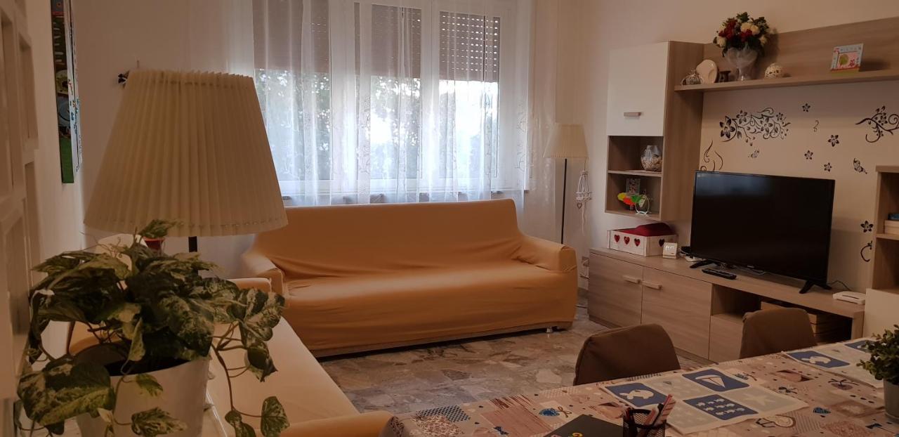 La Casa Al Mare Apartment Пескара Екстериор снимка