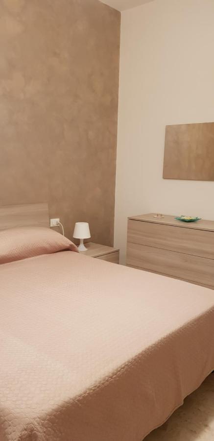 La Casa Al Mare Apartment Пескара Екстериор снимка