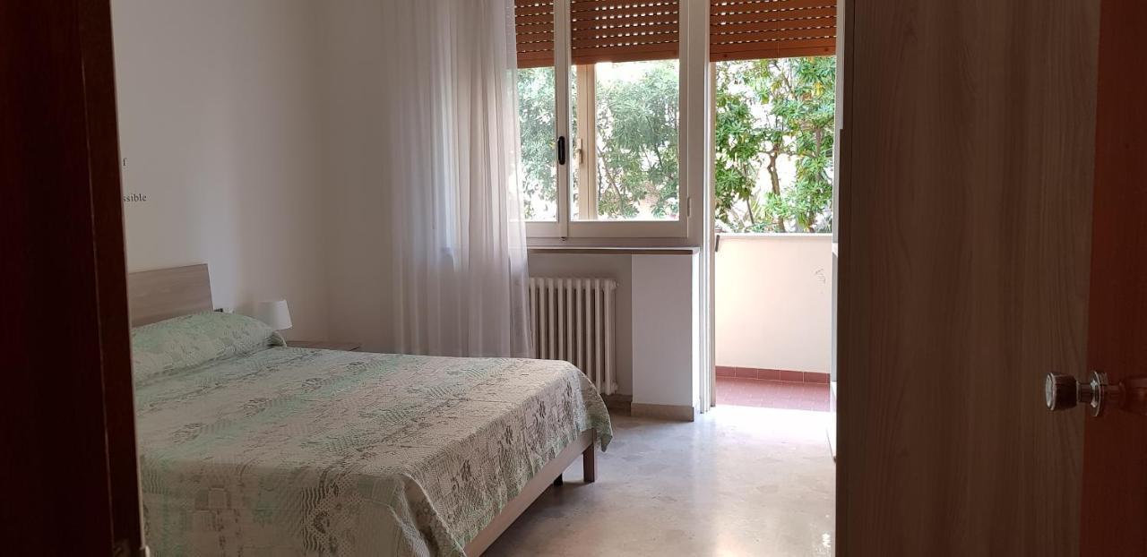 La Casa Al Mare Apartment Пескара Екстериор снимка