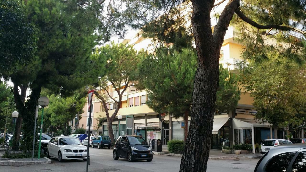 La Casa Al Mare Apartment Пескара Екстериор снимка